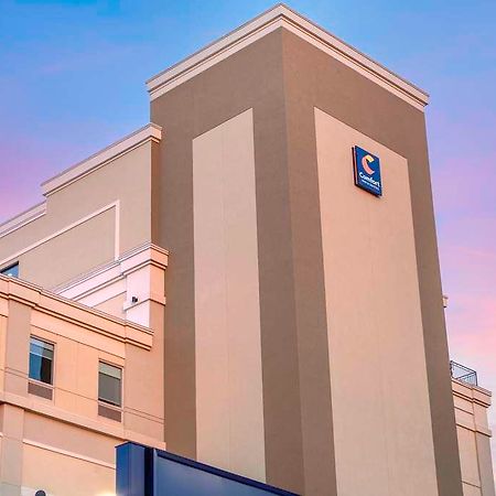 Comfort Inn & Suites Newark Liberty International Airport Buitenkant foto