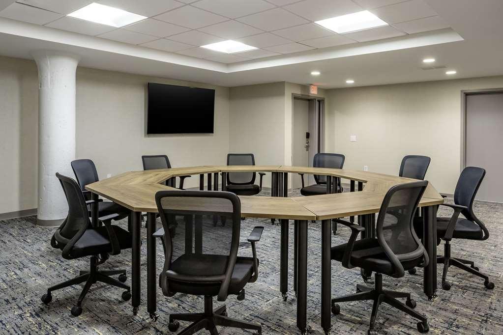 Comfort Inn & Suites Newark Liberty International Airport Faciliteiten foto